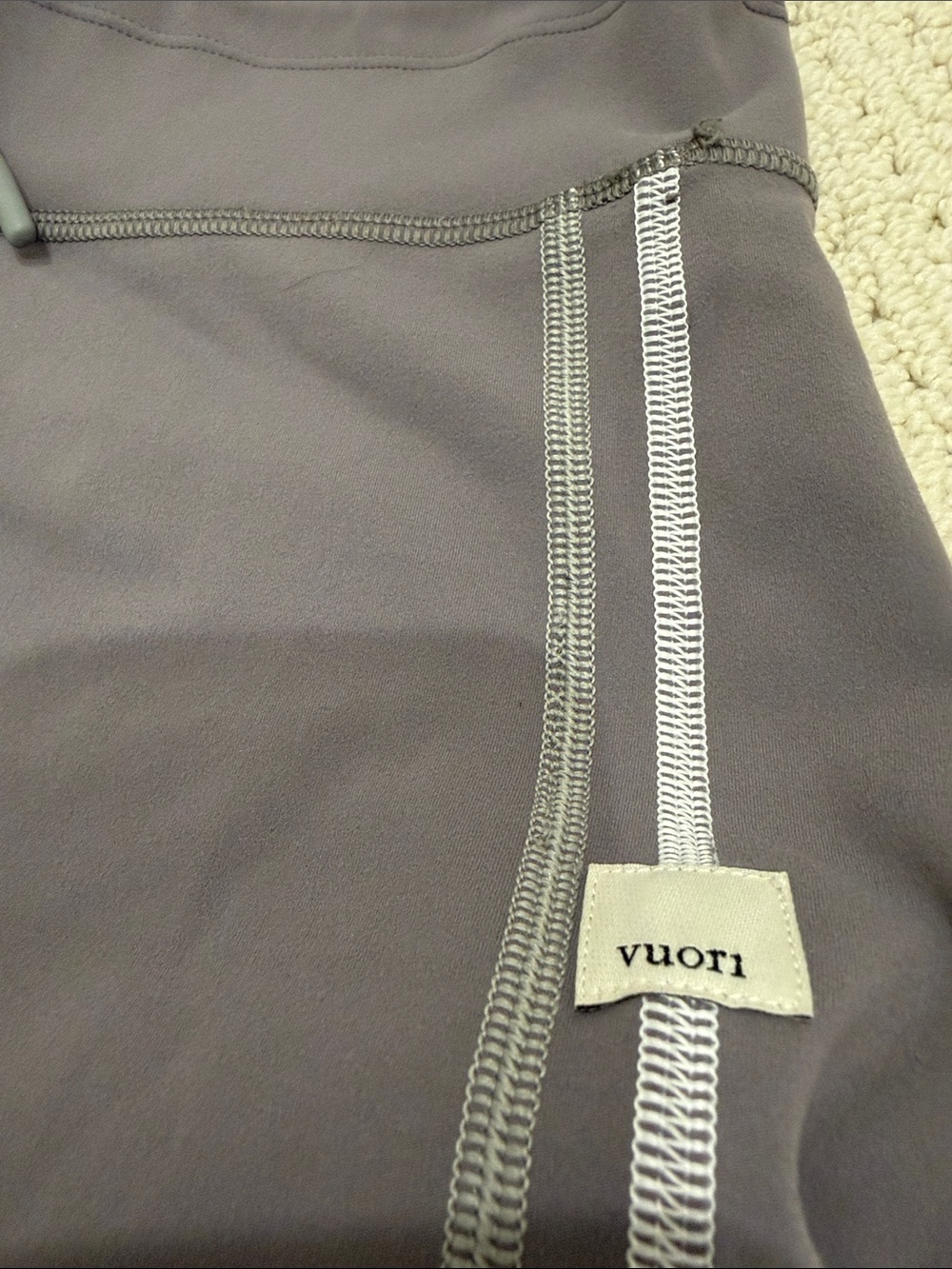 Vuori Gray Daily Leggings with Side Stripes - Size Medium - Picture 6 of 8
